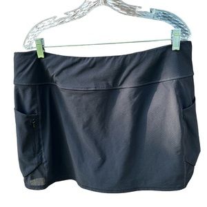 Athleta Skort Mesh Hem Size XL